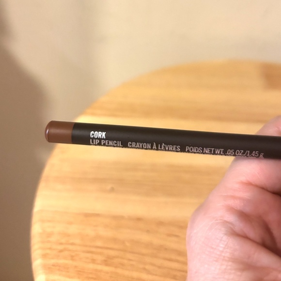 Mac Cosmetics Lip Pencil Creamy Lip Liner in Cork NEW - Picture 4 of 6